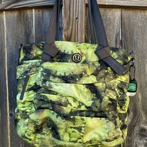 Lululemon tote / gym bag
